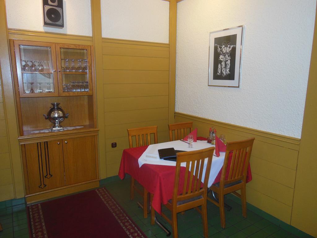 Hotel Pri Belokranjcu Novo Mesto Bagian luar foto