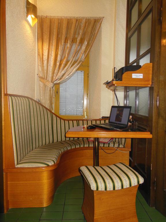 Hotel Pri Belokranjcu Novo Mesto Bagian luar foto