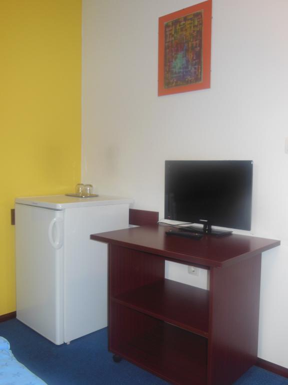 Hotel Pri Belokranjcu Novo Mesto Ruang foto